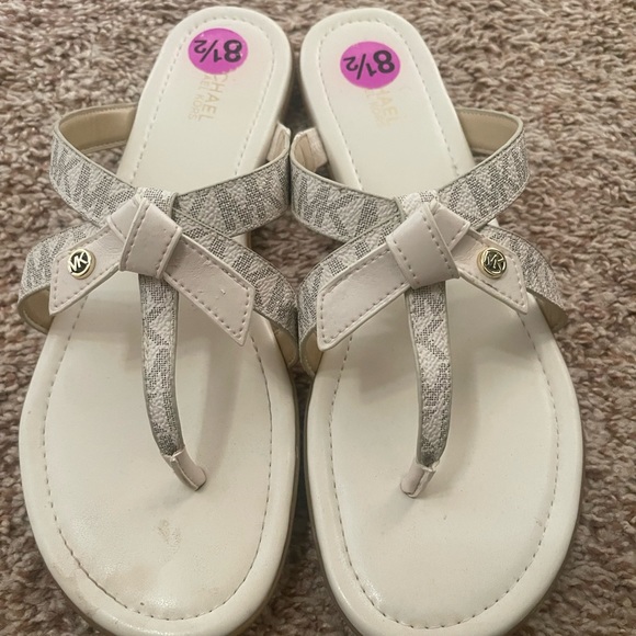 Tons of different things and prices - Picture 2 of 5